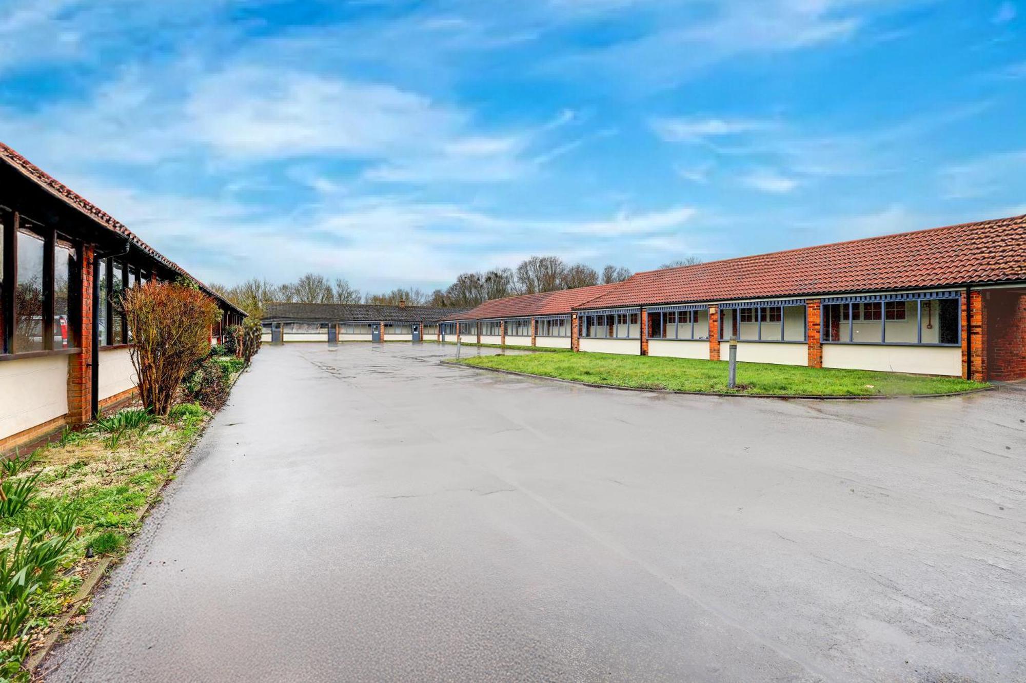 Oyo The Rivenhall Hotel In Witham, Chelmsford Exterior photo